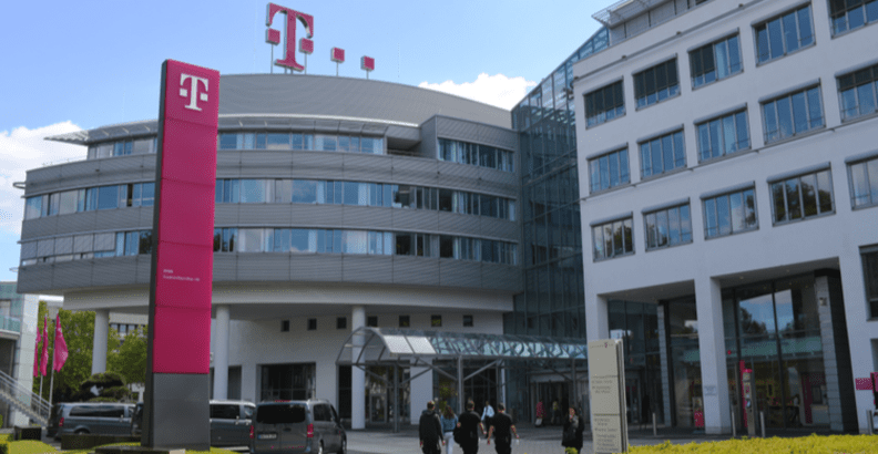 Deutsche Telekom speichert CELO bei Coinbase Custody