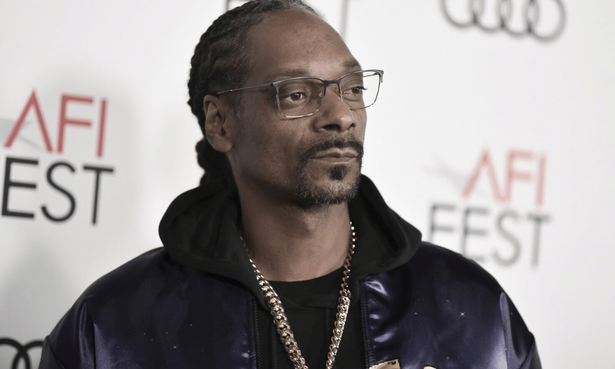 Rap-Ikone Snoop Dogg lässt seine dezentralen Augen fallen Porträtserie NFT