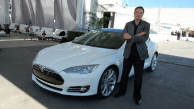 TSLA-Aktien unbeeindruckt, als Twitter-Umfrage Elon Musk sagt, dass er 10% seiner Aktien verkaufen soll