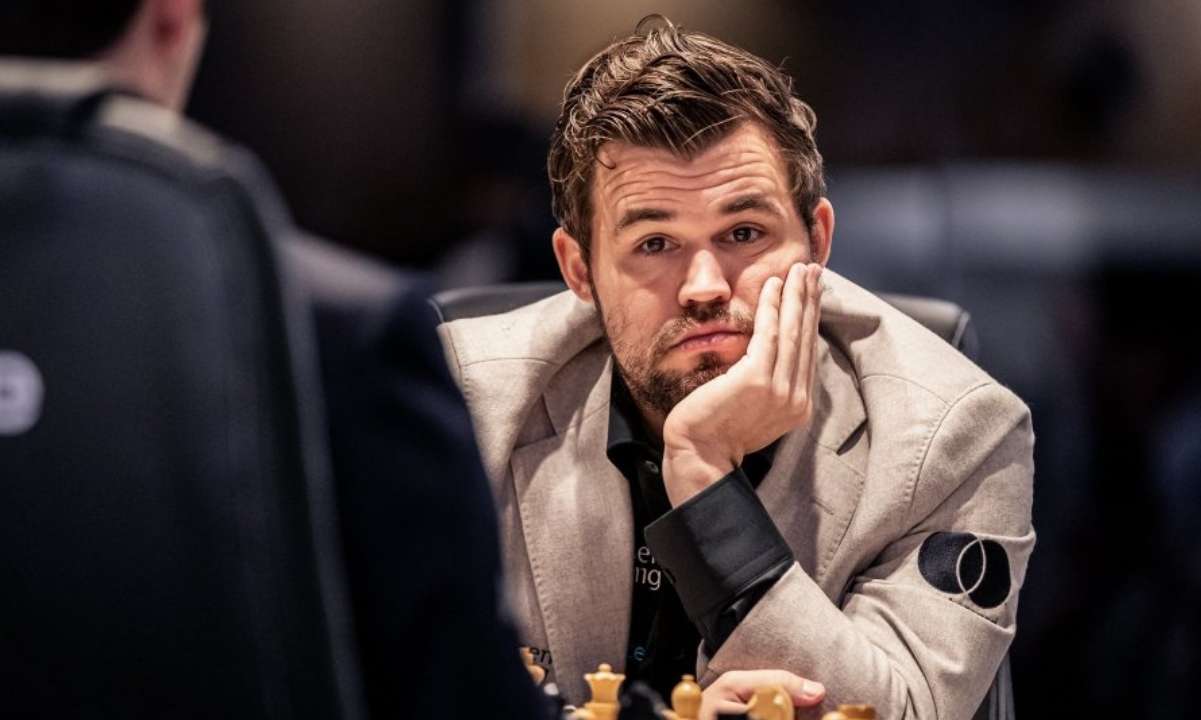 Schachweltmeister Magnus Carlsen nahm an einem 1 BTC Prize Bullet Tournament teil
