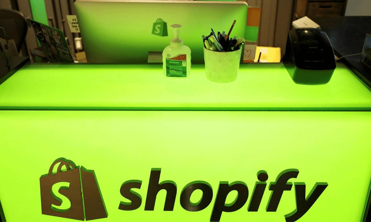 Shopify ermöglicht Händlern, NFTs auf seiner Plattform zu prägen und zu verkaufen