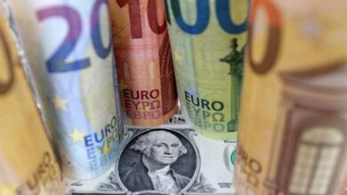 Dollar rutscht ab, da Investoren ihre Aufmerksamkeit auf US-Beschäftigungsdaten richten