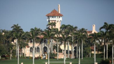Trumps Anwälte im Weißen Haus wurden vom FBI in einer Sonde für geheime Dokumente befragt