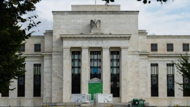 Bargeldreiche Verbraucher könnten länger höhere Zinssätze bedeuten