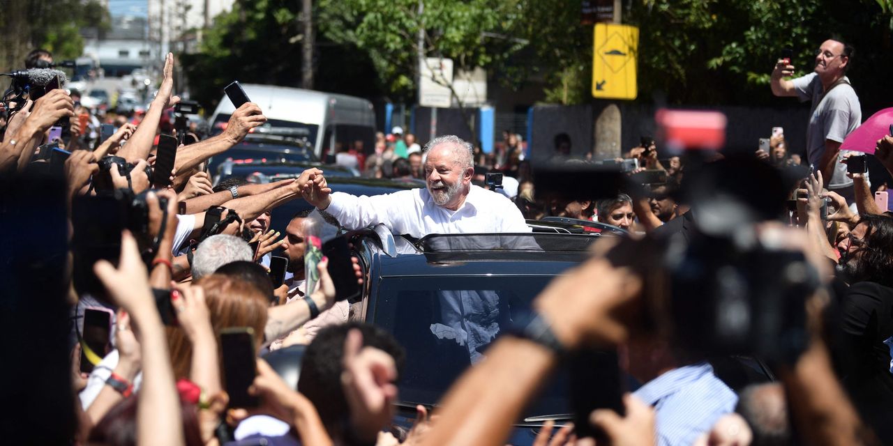 Der Brasilianer Luiz Inácio Lula da Silva gewinnt die Präsidentschaftswahl und schlägt Jair Bolsonaro