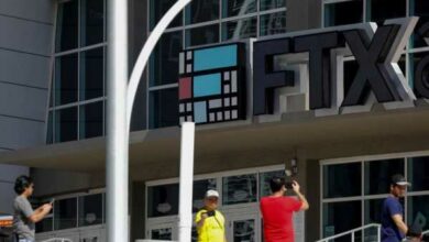 Während die Aufsichtsbehörden FTX unter die Lupe nehmen, schwenkt der Fokus der Anleger auf Crypto.com