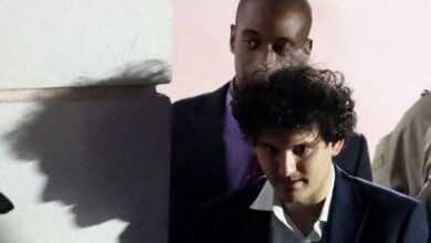 Im schwülen Gerichtssaal auf den Bahamas kämpft Bankman-Fried gegen die Inhaftierung