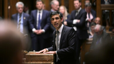 Der britische Premierminister will in Belfast den Brexit-Deal verkaufen