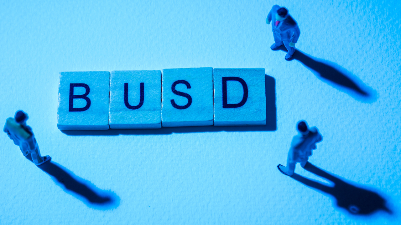 BUSD Stablecoin fällt aus den Top 10 der Krypto-Assets angesichts eines deutlichen Rückgangs der Dominanz