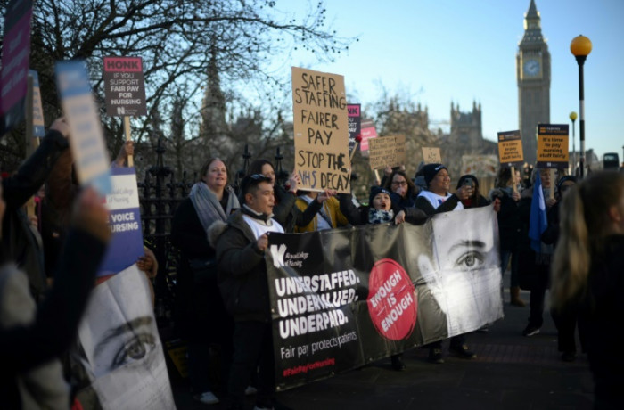 Tausende von Krankenhausärzten verlassen den letzten Streik in Großbritannien