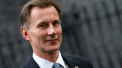 Großbritannien gibt sein Budget für die Lebenshaltungskosten bekannt, während die Streiks toben