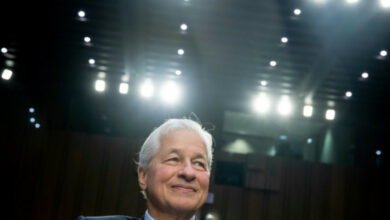 Jamie Dimon von JPMorgan spielt eine Schlüsselrolle bei der Bankenrettung im Echo von 2008