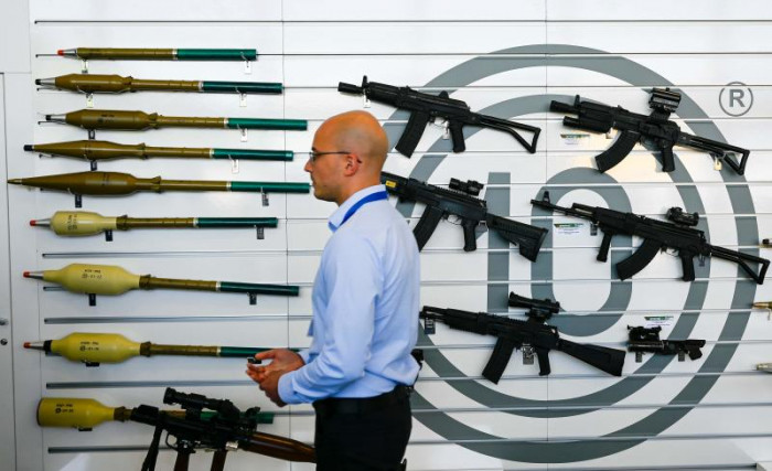 „Guns and Roses“: Bulgariens Waffenhandel boomt im Ukraine-Krieg