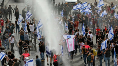 Israels Netanjahu schwört Einigkeit, während Tausende Justizreformen verurteilen