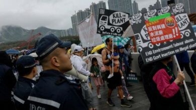Die Polizei von Hongkong verfolgt den ersten autorisierten Protest seit Jahren genau