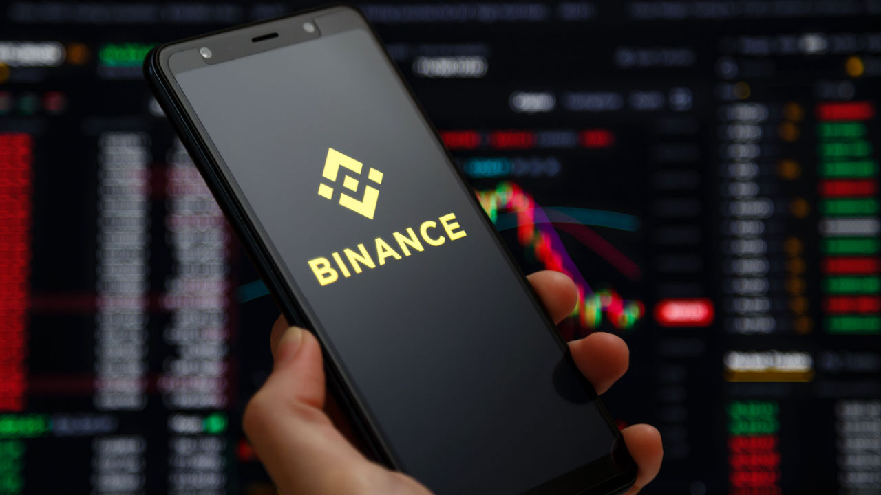 Binance verbietet Russen P2P-Transaktionen mit Dollar und Euro