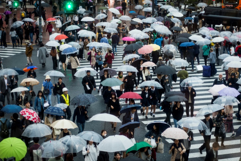 Die japanische Regierung hat die Bekämpfung der sinkenden Geburtenrate zur obersten Priorität erklärt, aber nur wenige Frauen beteiligen sich an der offiziellen Debatte zu diesem Thema
