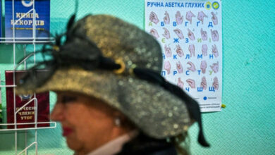 Für gehörlose Ukrainer können intelligente Uhren lebensrettend sein