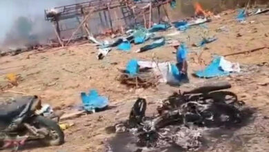 Bei einem Luftangriff der Junta in Myanmar sind mindestens 50 Menschen getötet worden