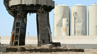 Riesige SpaceX-Rakete hinterließ Krater, Startrampe schwer beschädigt