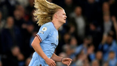 Man City besiegt Arsenal, um den Titelschwung zu nutzen, Chelsea stürzt erneut