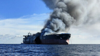 Drei Vermisste aus brennendem Tanker vor Malaysia