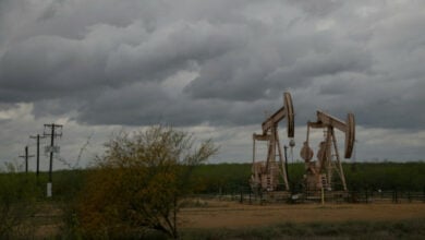 US-Aktien fallen nach der jüngsten Fed-Zinserhöhung, da die Ölpreise fallen