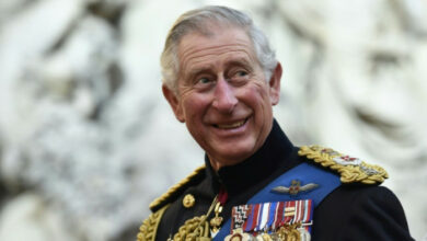 Das Beste der Gewänder: Die Krönungskleidung von König Charles