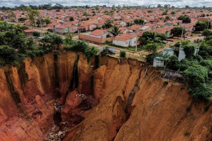In Brasilien lebt eine zerstörte Stadt am Abgrund