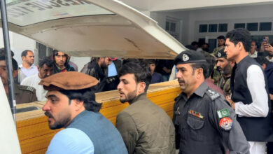 Fünf von acht Lehrern wurden bei einem sektiererischen Angriff in Pakistan getötet