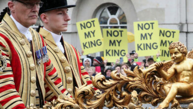 Die britische Polizei „bedauert“ die Verhaftung von Antimonarchisten