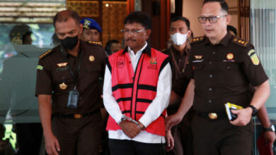 Indonesischer Minister wegen Bestechung im Telekommunikationsbereich festgehalten
