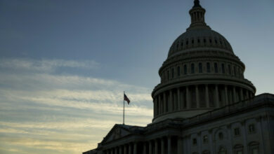 Aktien sinken, da die US-Schuldengespräche ins Stocken geraten