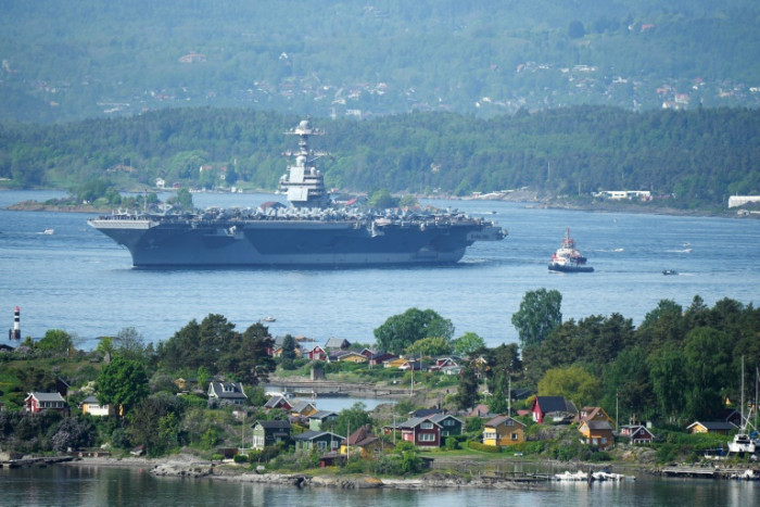 Das größte Kriegsschiff der Welt besucht Oslo und verärgert Russland