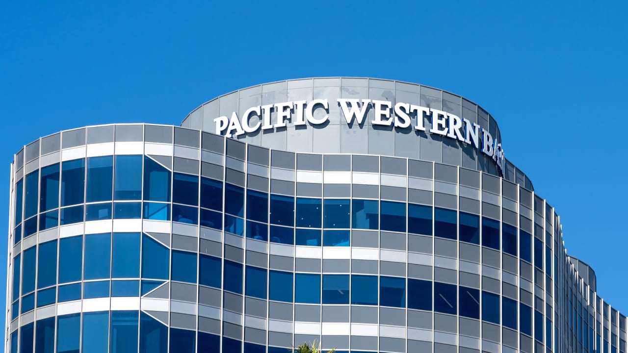 Pacwest Stock Plummets Over 35% Following Release of Q1 Earnings Report Amidst Turmoil in Banking Industry – Bitcoin News