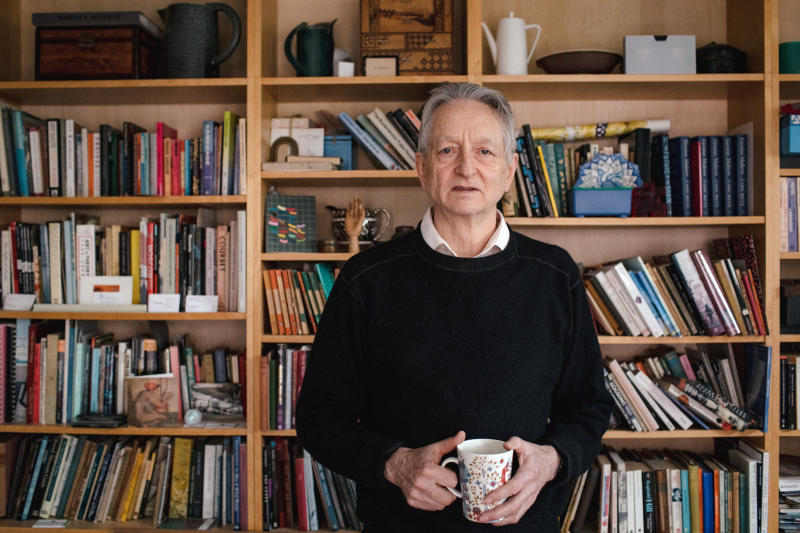 Geoffrey Hinton, ein Pionier der künstlichen Intelligenz, verlässt Google, um seine Besorgnis darüber, dass KI der Welt ernsthaften Schaden zufügen könnte, offen zu äußern, und warnt vor den Gefahren der Technologie, die von Apps wie ChatGPT verwendet wird. (Foto: Die New York Times) Geoffrey Hinton, ein Pionier der künstlichen Intelligenz, verlässt Google, um seine Besorgnis darüber, dass KI der Welt ernsthaften Schaden zufügen könnte, offen zu äußern, und warnt vor den Gefahren der Technologie, die von Apps wie ChatGPT verwendet wird. (Foto: Die New York Times)