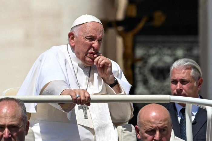 Papst muss sich einer Leistenbruchoperation unterziehen