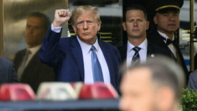 Staatsanwälte teilen Trump-Anwälten mit, dass er das Ziel einer geheimen Dokumentenuntersuchung ist: Berichte