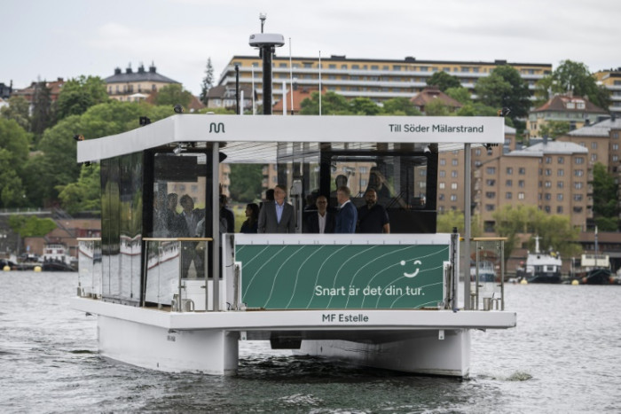 Erste selbstfahrende Stadtfähre sticht in Stockholm in See