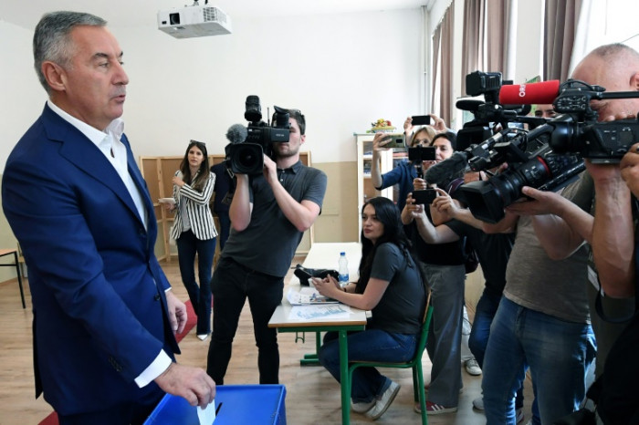 Knapper Vorsprung der Pro-Europa-Partei bei Parlamentsumfragen in Montenegro