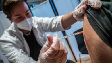 Erste Klagen nach der Covid-Impfung landen vor deutschen Gerichten