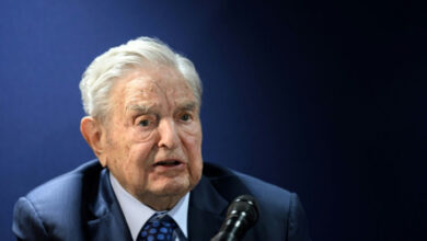 Zielscheibe von rechts: George Soros übergibt die Zügel an seinen Sohn