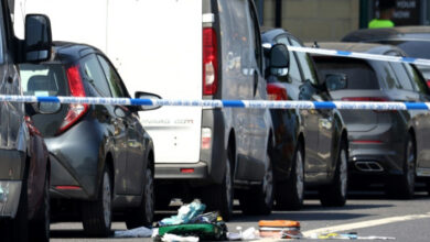 Mann nach drei Toten in britischer Stadt festgehalten