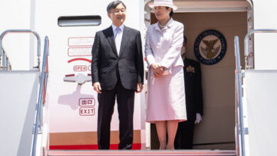 Der japanische Kaiser beginnt seinen Staatsbesuch in Indonesien
