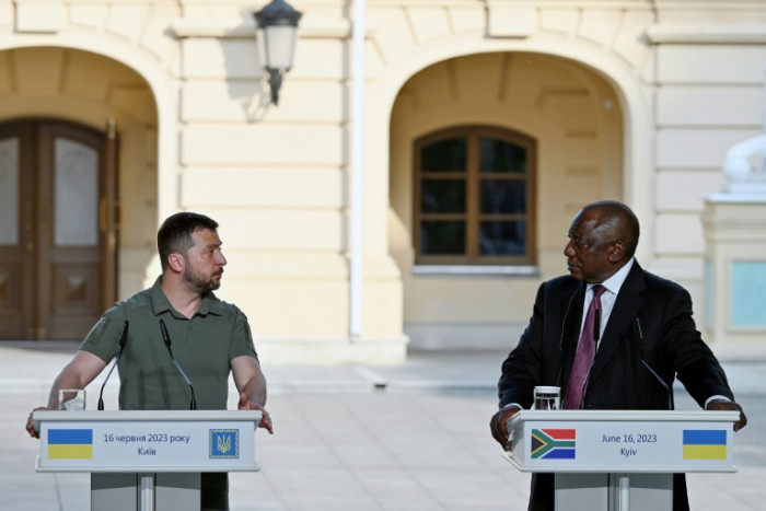 Der südafrikanische Präsident trifft in Russland ein