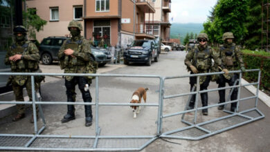 Serbien lässt drei gefangene Polizisten frei: Premierminister des Kosovo