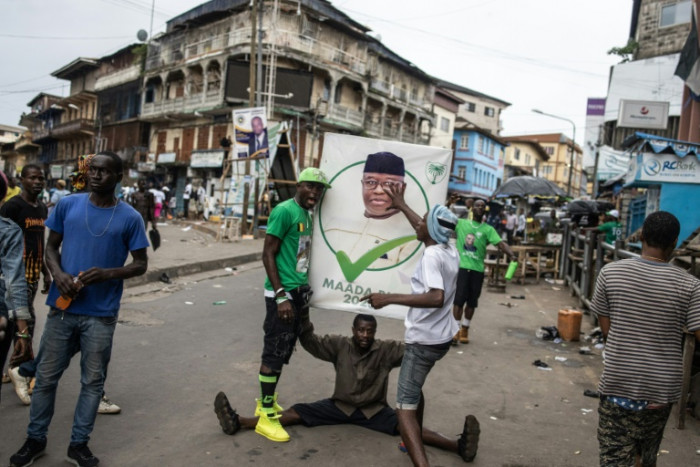 Trotz Wahlstreitigkeiten herrscht in Sierra Leone Ruhe