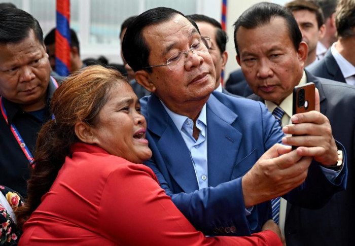 Kambodschas Präsident Hun Sen droht, den Facebook-Zugang zu sperren