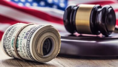 Der US-Senator fordert das Justizministerium auf, Strafanzeigen gegen Binance und Tether zu prüfen