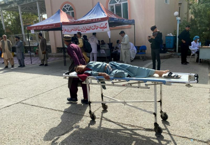 Erdbeben der Stärke 6,3 tötet einen Menschen, Dutzende werden in Afghanistan verletzt